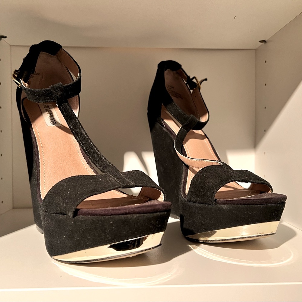 Steve Madden “Xtreme” Black Suede Platform Wedge Sandal